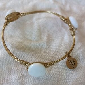 Elegant Gold Wire Bracelet with White Accents